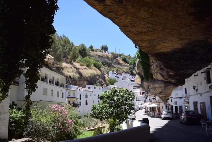 Apartamento La Casa Del Rio Setenil De Las Bodegas Exterior foto