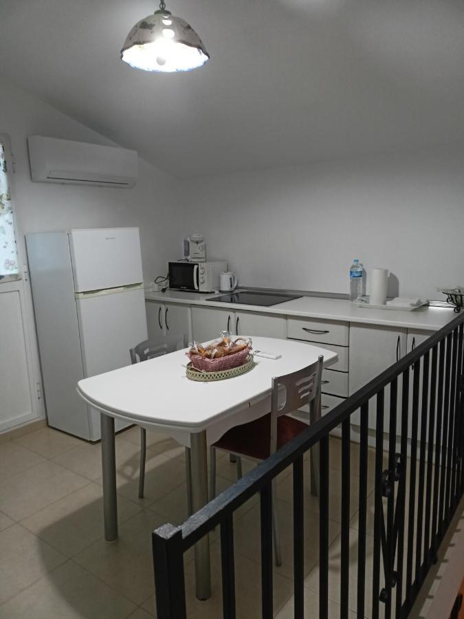 Apartamento La Casa Del Rio Setenil De Las Bodegas Exterior foto